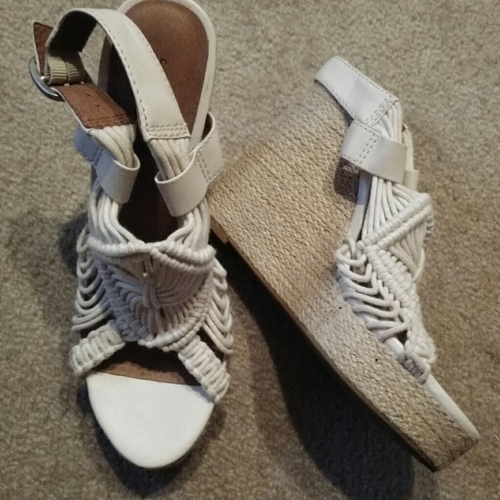 Lucky Brand knit wedge size 8
